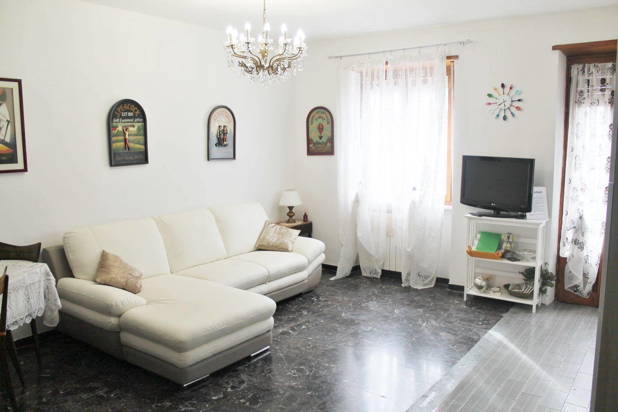אקווי טרמה Appartamento Lella Con Meravigliosa Vista Vicino Alle Terme מראה חיצוני תמונה